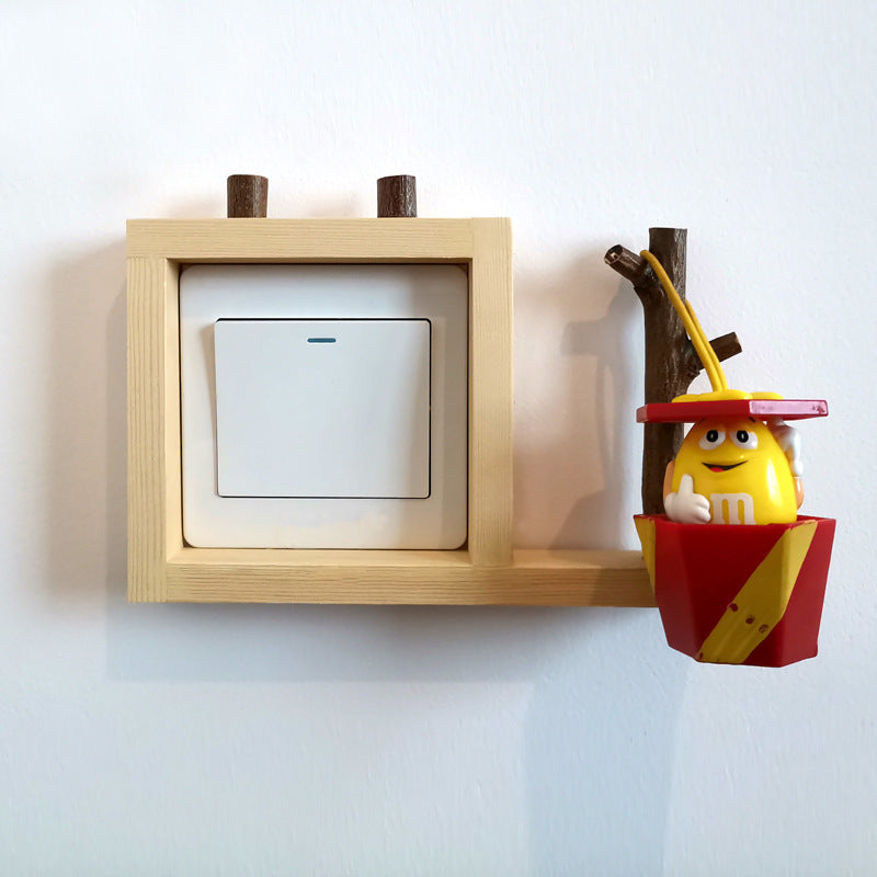Woodland Socket Accent Frame / Log House Flower Cat Right
